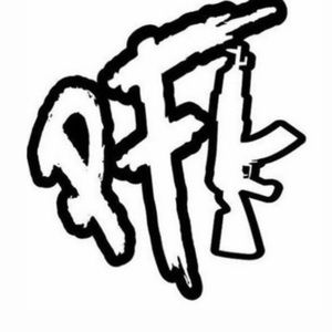 Meet your Posher, Dee